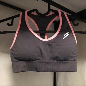 DOYOUEVEN Scrunch Seamless Crop Sports Bra